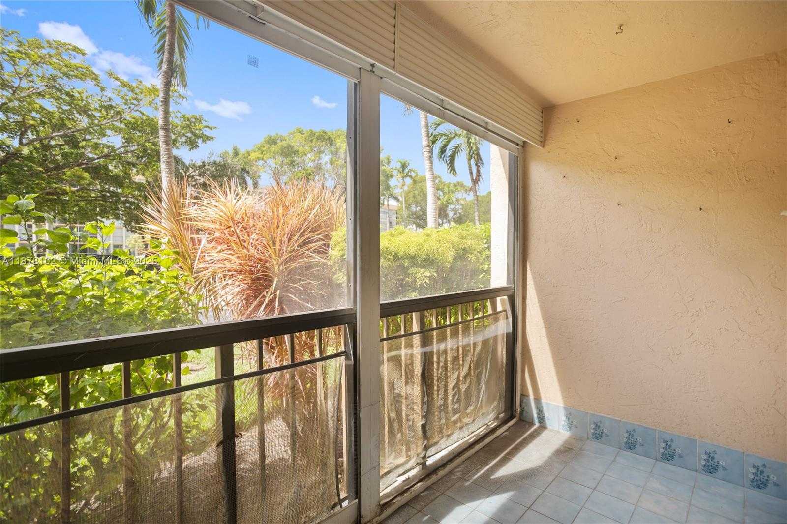 Small Image of 2101 ATLANTIC SHORES BLVD #107, Hallandale Beach Number 27