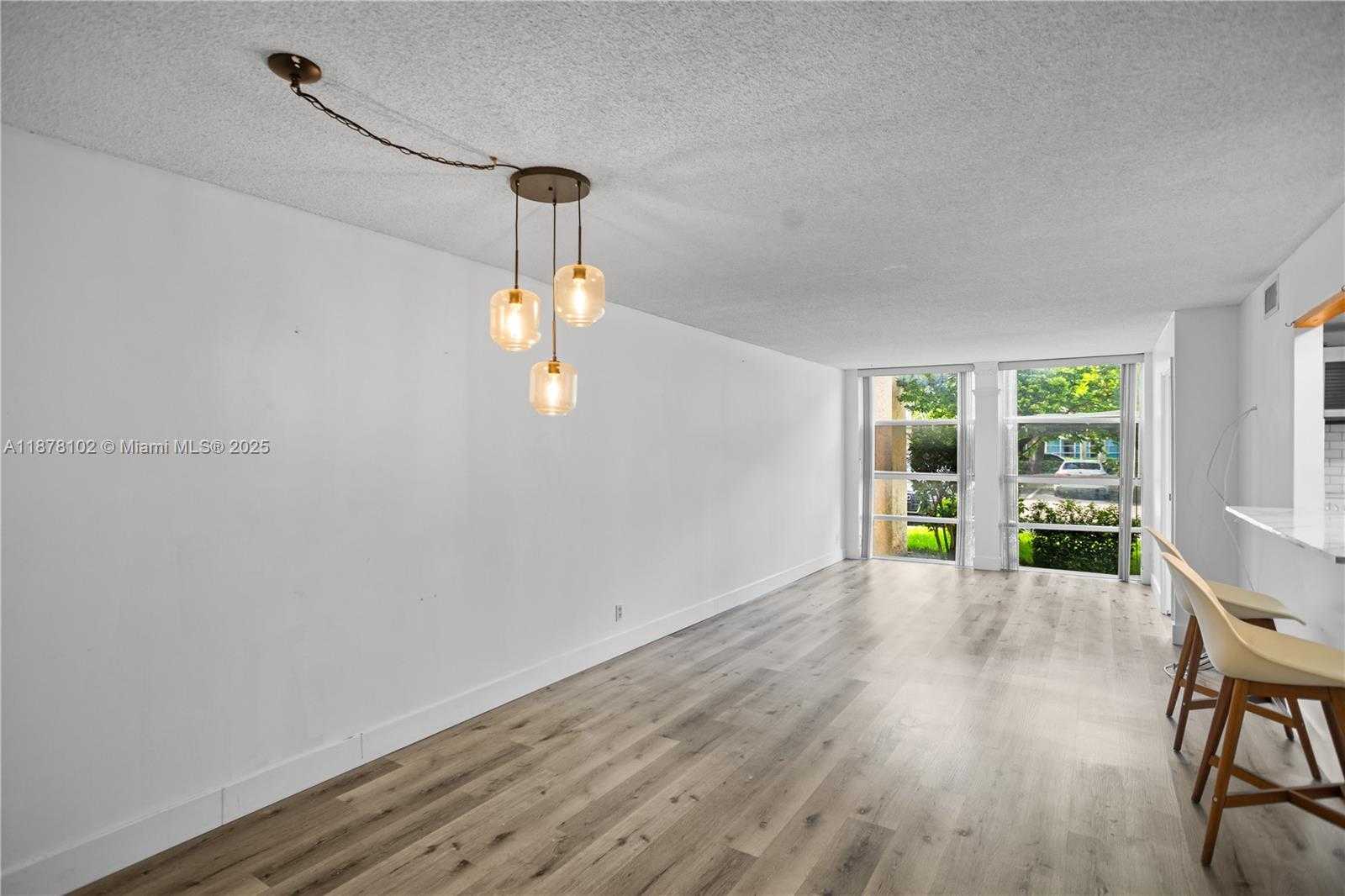 Small Image of 2101 ATLANTIC SHORES BLVD #107, Hallandale Beach Number 3