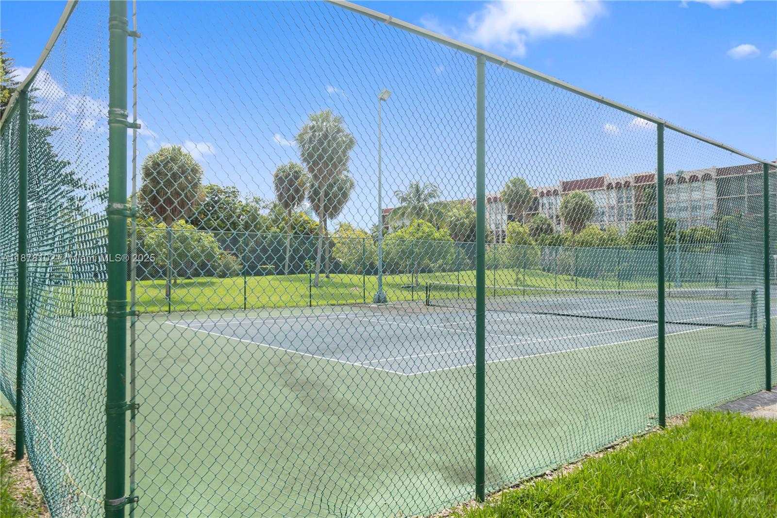Small Image of 2101 ATLANTIC SHORES BLVD #107, Hallandale Beach Number 36