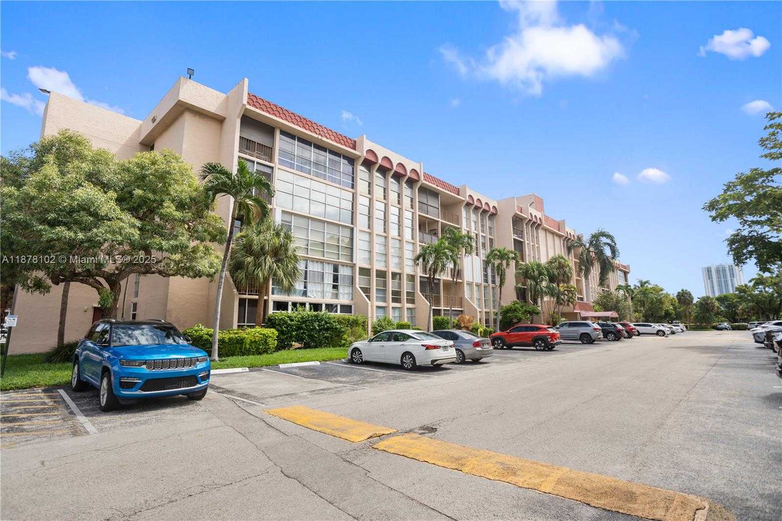 Small Image of 2101 ATLANTIC SHORES BLVD #107, Hallandale Beach Number 37