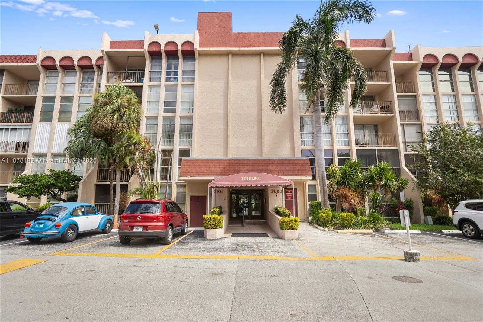 Small Image of 2101 ATLANTIC SHORES BLVD #107, Hallandale Beach Number 38