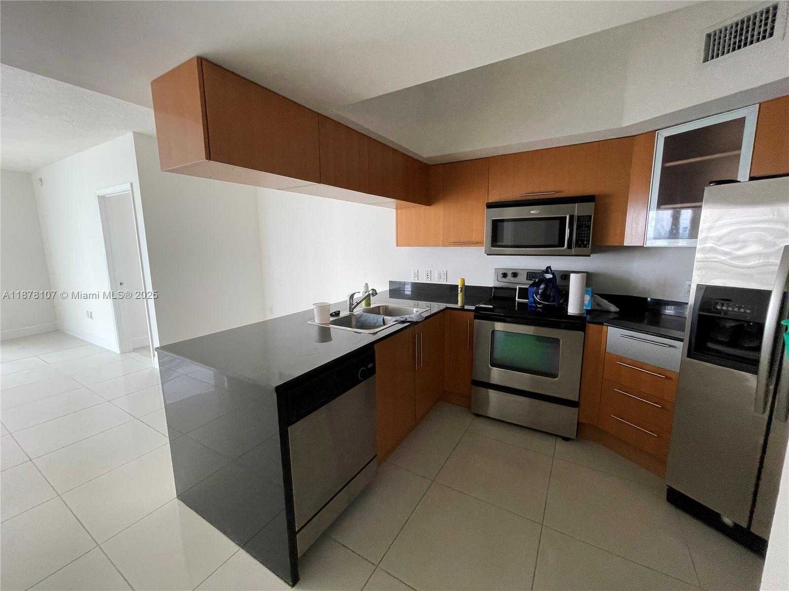 Small Image of 1750 NORTH BAYSHORE DR #2502, Miami Number 22