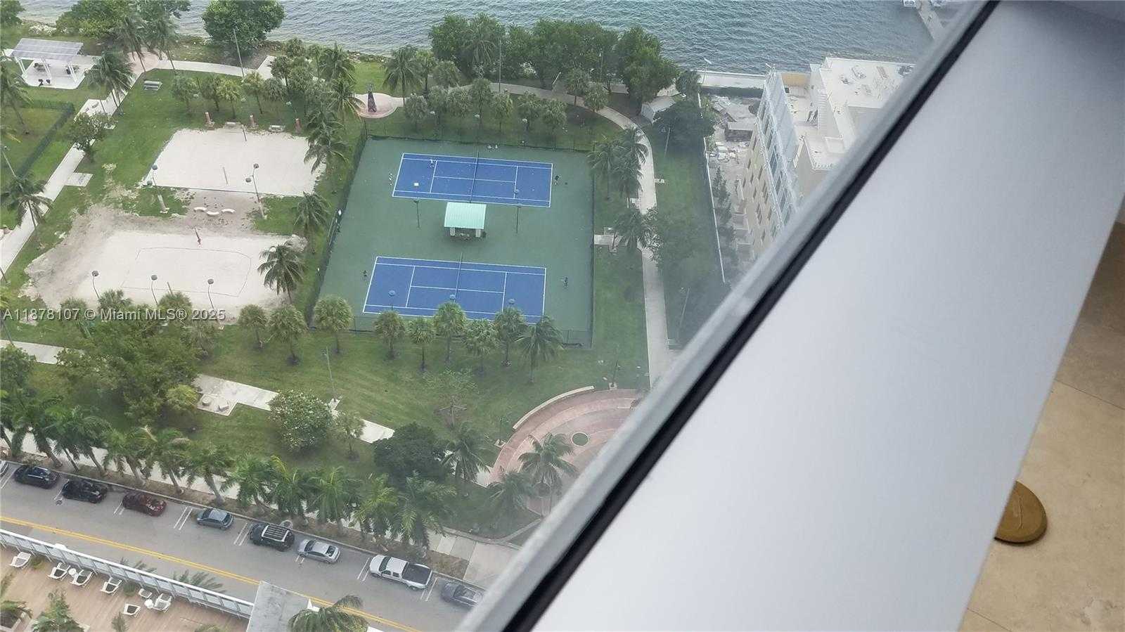 Small Image of 1750 NORTH BAYSHORE DR #2502, Miami Number 6