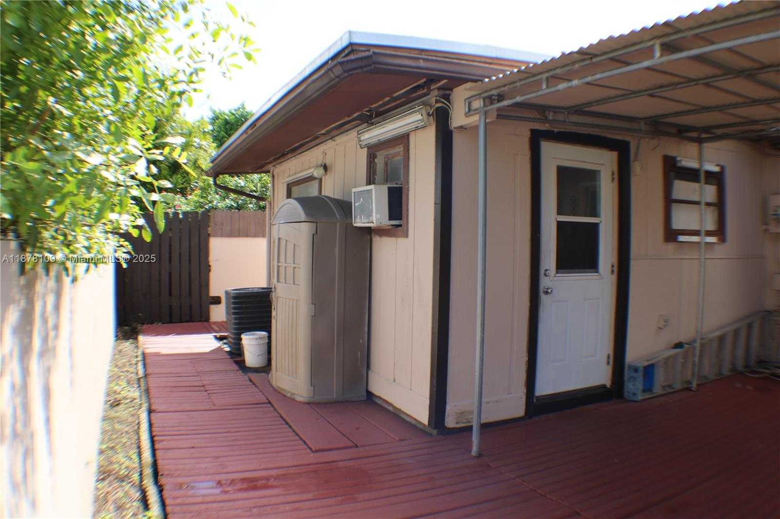 Small Image of 12003 SOUTH WEST 110TH ST CIR N, Miami Number 8