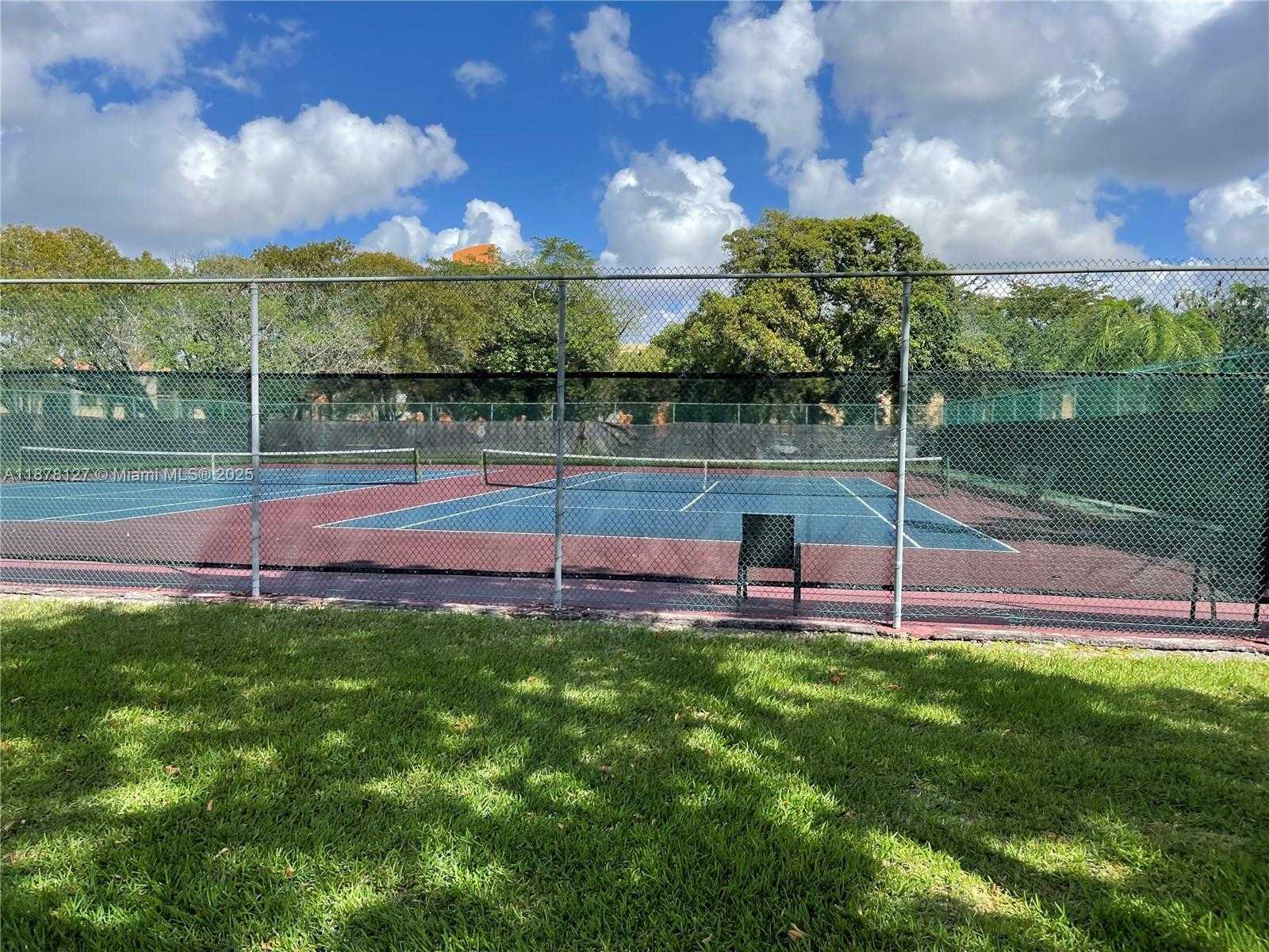 Small Image of 16500 GOLF CLUB RD #101, Weston Number 27