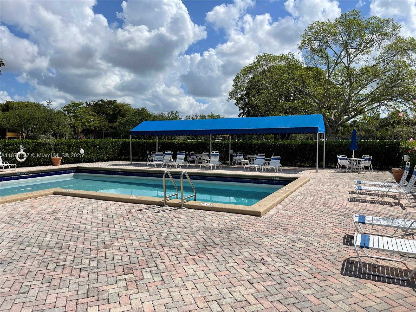 Small Image of 16500 GOLF CLUB RD #101, Weston Number 31