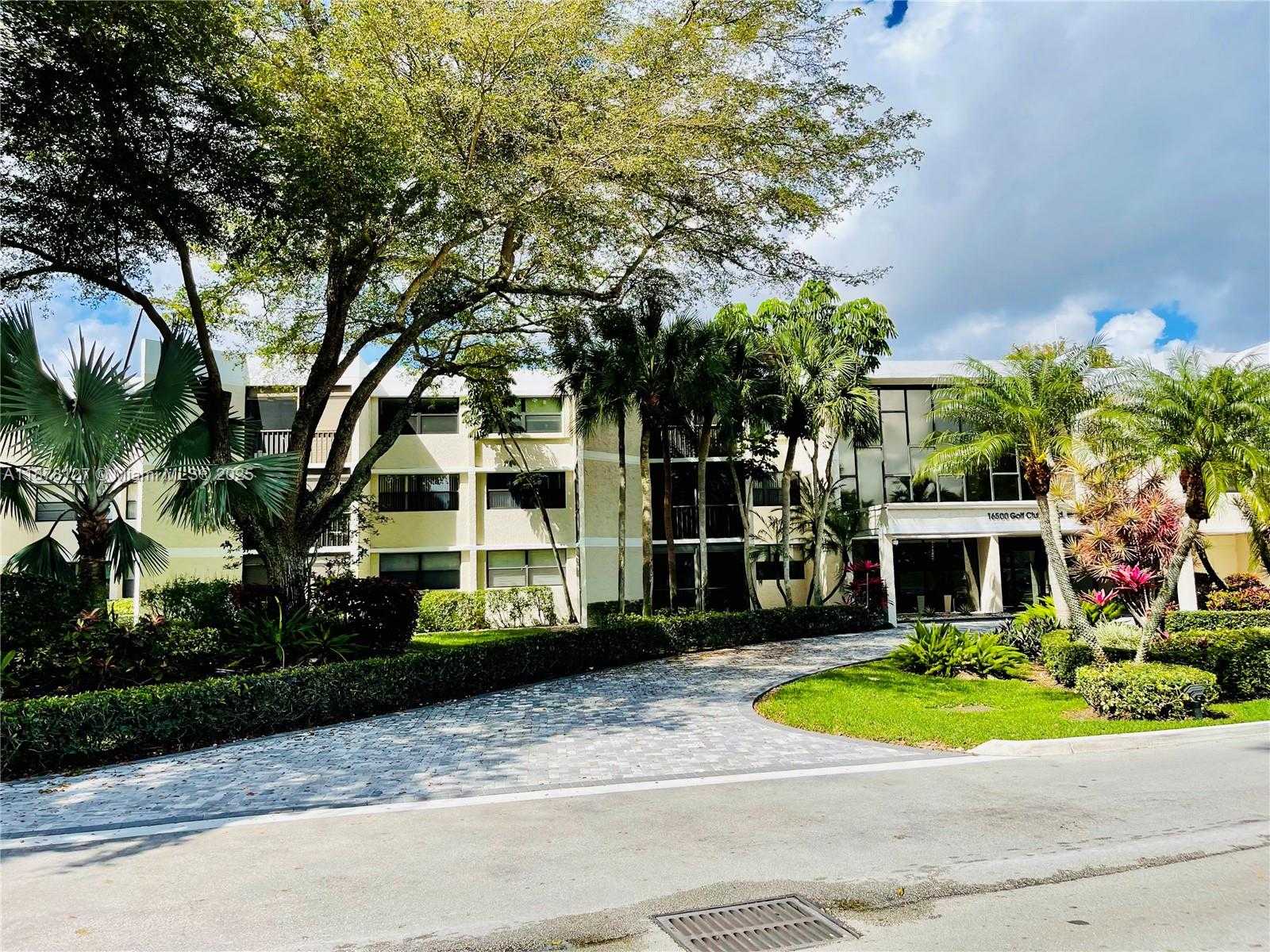 Small Image of 16500 GOLF CLUB RD #101, Weston Number 35