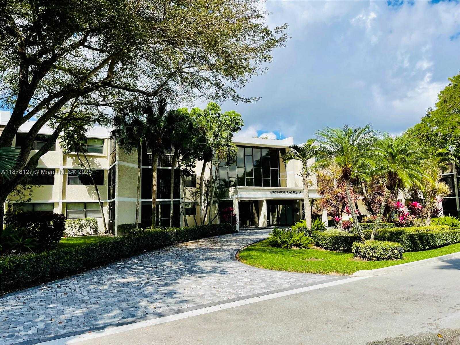 Small Image of 16500 GOLF CLUB RD #101, Weston Number 36