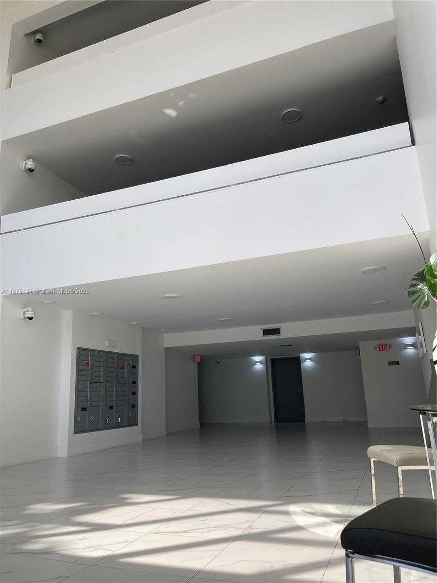 Small Image of 16500 GOLF CLUB RD #101, Weston Number 41