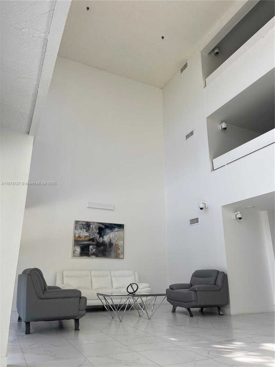 Small Image of 16500 GOLF CLUB RD #101, Weston Number 42