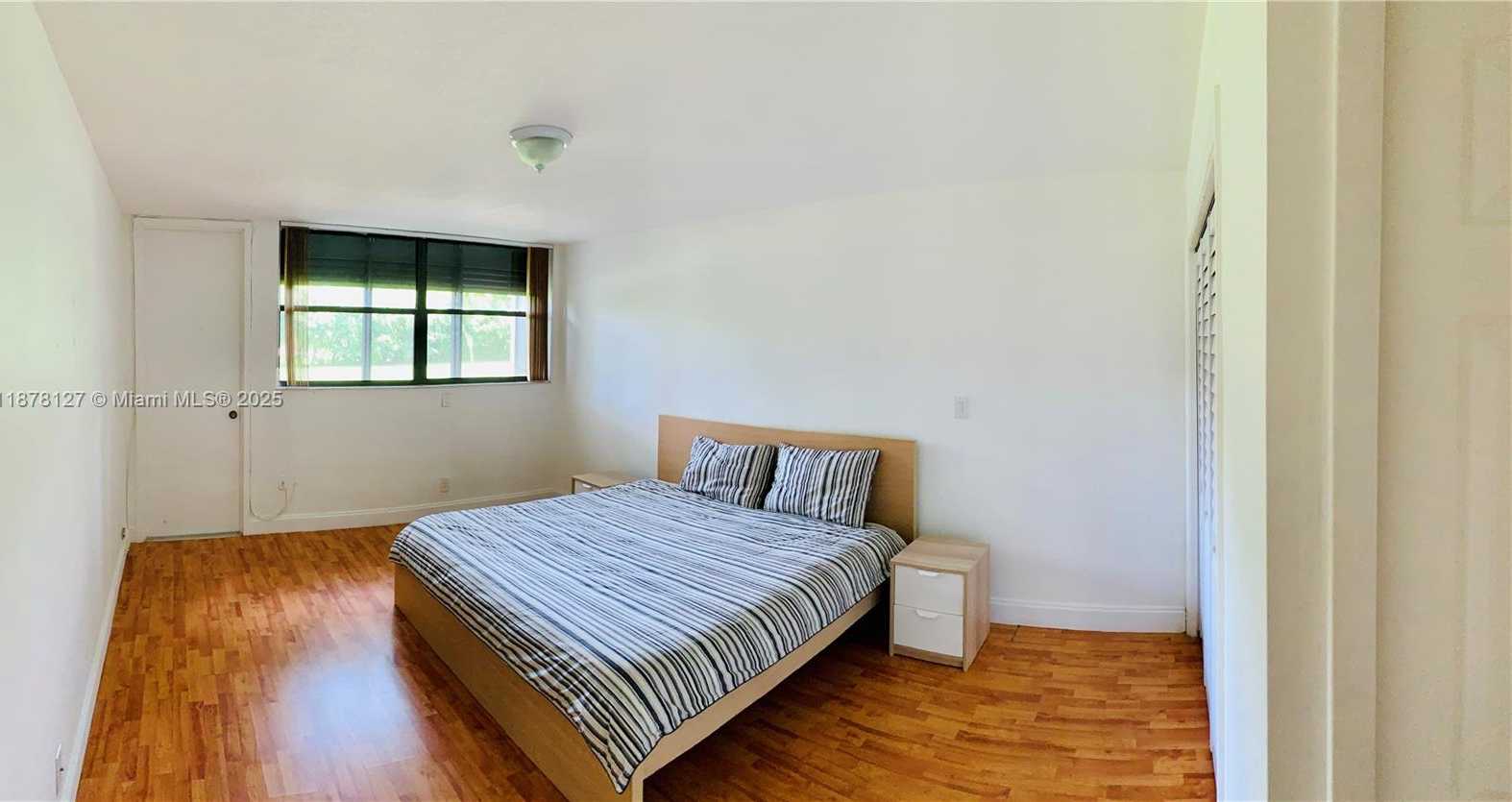 Small Image of 16500 GOLF CLUB RD #101, Weston Number 6