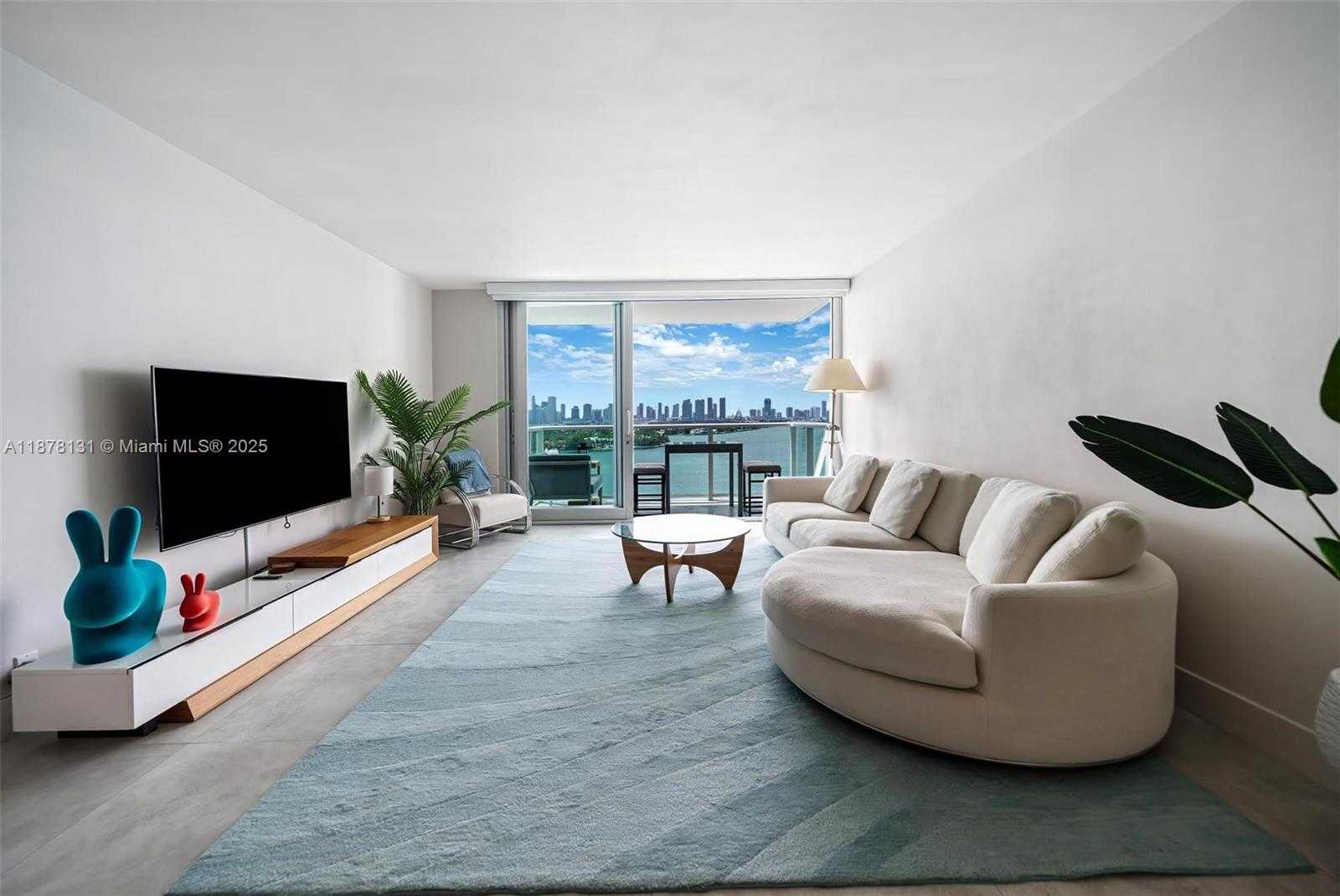 Small Image of 1000 WEST AVE #1515, Miami Beach Number 5