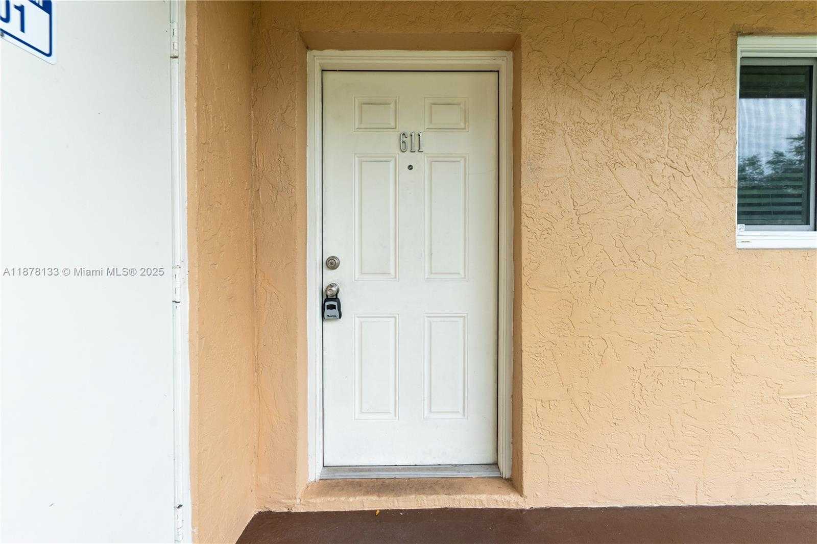 Small Image of 9960 SOUTH WEST 88TH ST #611-6, Miami Number 3