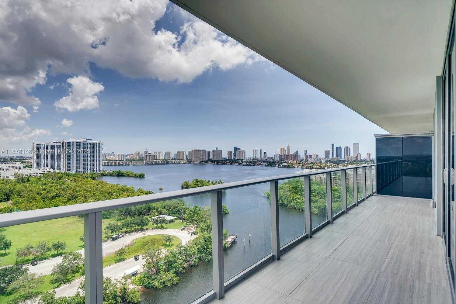 Small Image of 16385 BISCAYNE BLVD #1601, North Miami Beach Number 10