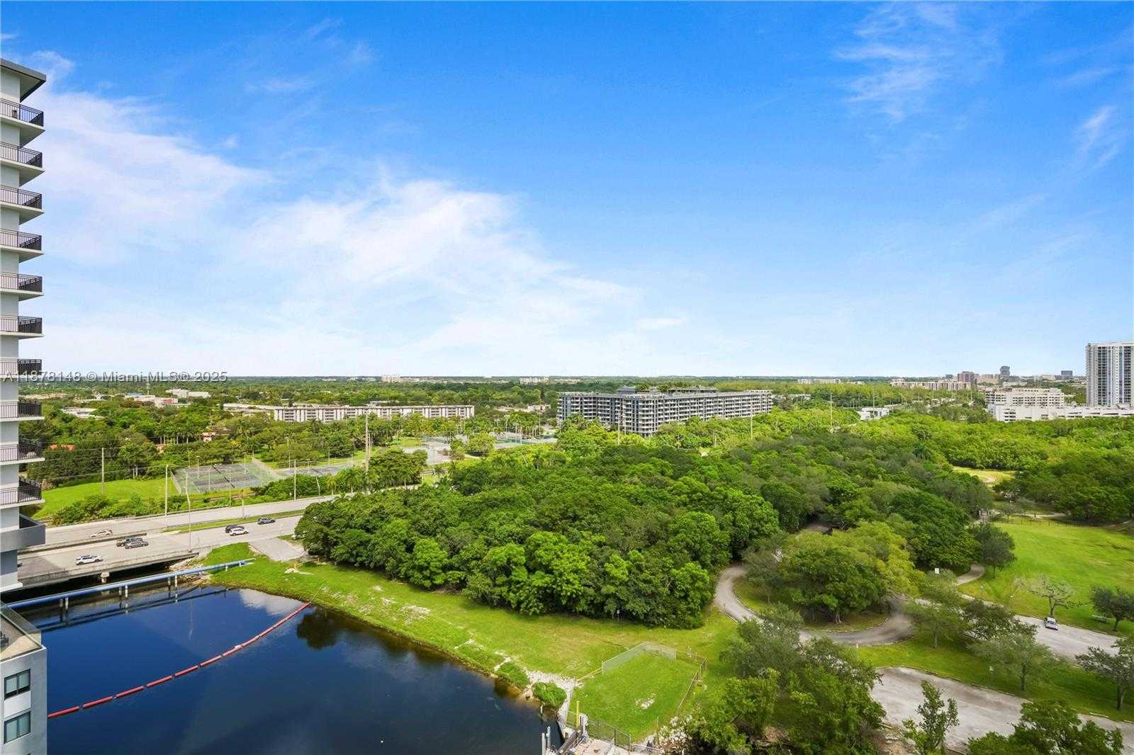 Small Image of 16385 BISCAYNE BLVD #1601, North Miami Beach Number 32