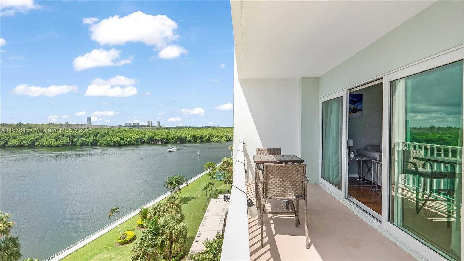 Small Image of 500 BAYVIEW DR #732, Sunny Isles Beach Number 15