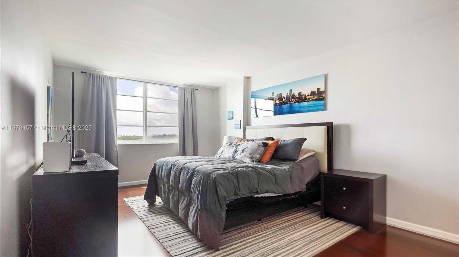 Small Image of 500 BAYVIEW DR #732, Sunny Isles Beach Number 17