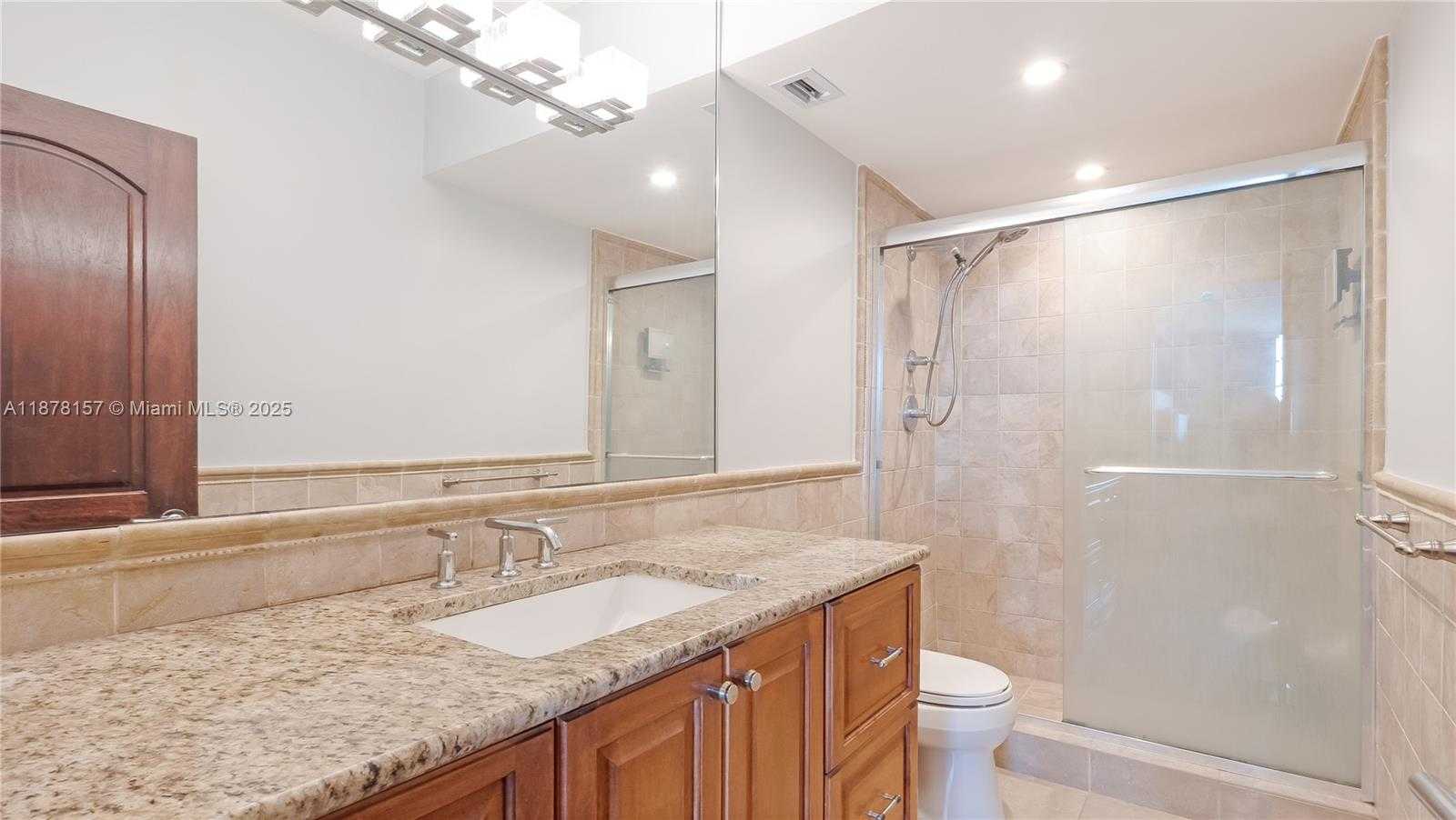 Small Image of 500 BAYVIEW DR #732, Sunny Isles Beach Number 20