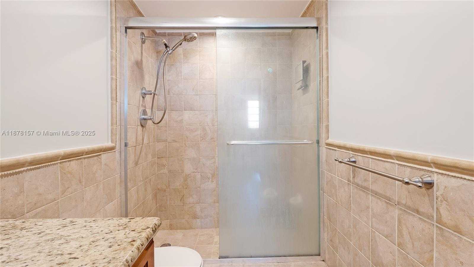 Small Image of 500 BAYVIEW DR #732, Sunny Isles Beach Number 21