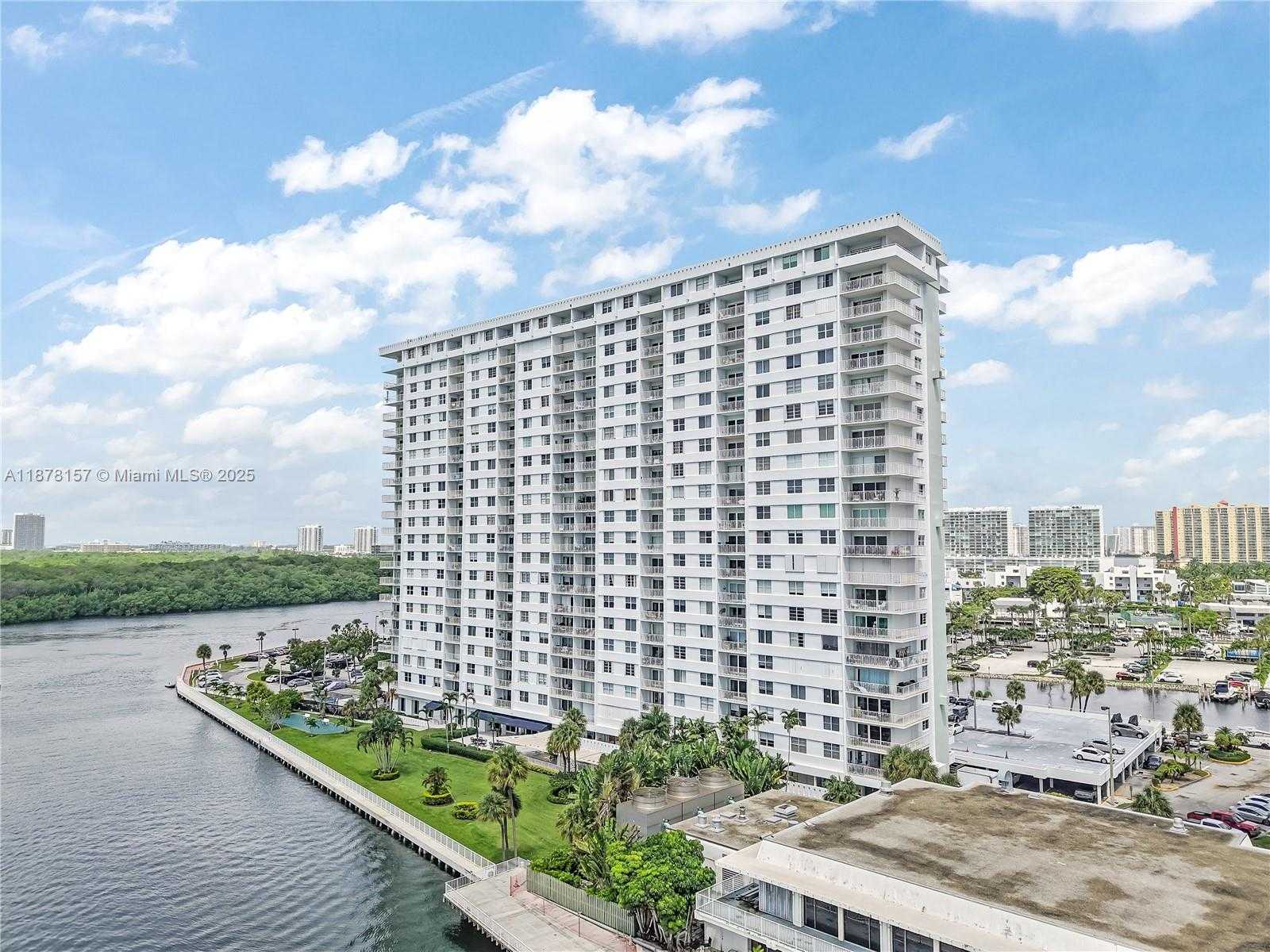 Small Image of 500 BAYVIEW DR #732, Sunny Isles Beach Number 35
