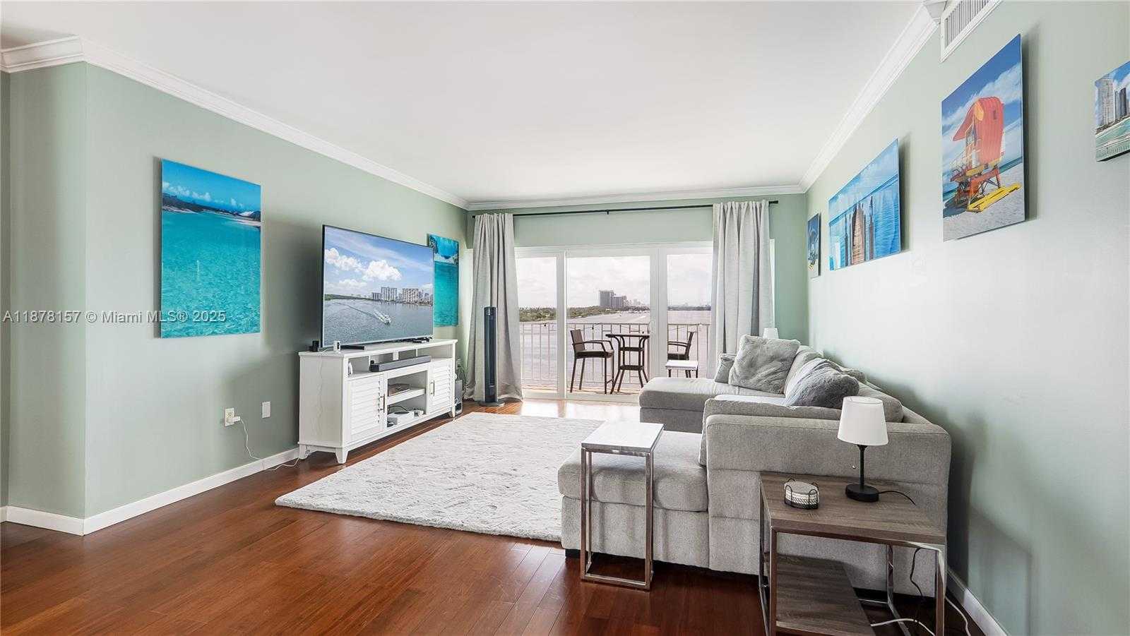 Small Image of 500 BAYVIEW DR #732, Sunny Isles Beach Number 7