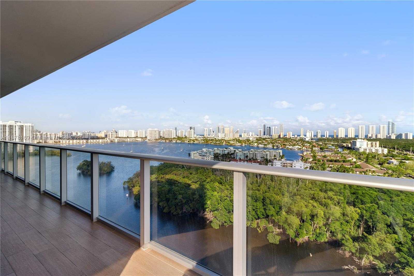 Small Image of 16385 BISCAYNE BLVD #1921, North Miami Beach Number 11