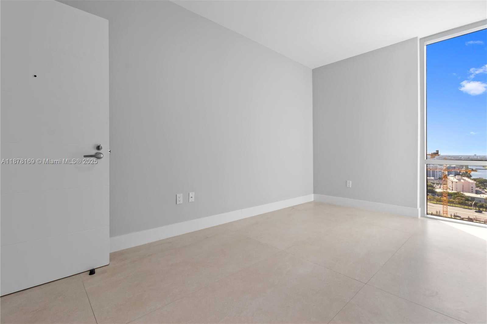 Small Image of 16385 BISCAYNE BLVD #1921, North Miami Beach Number 5