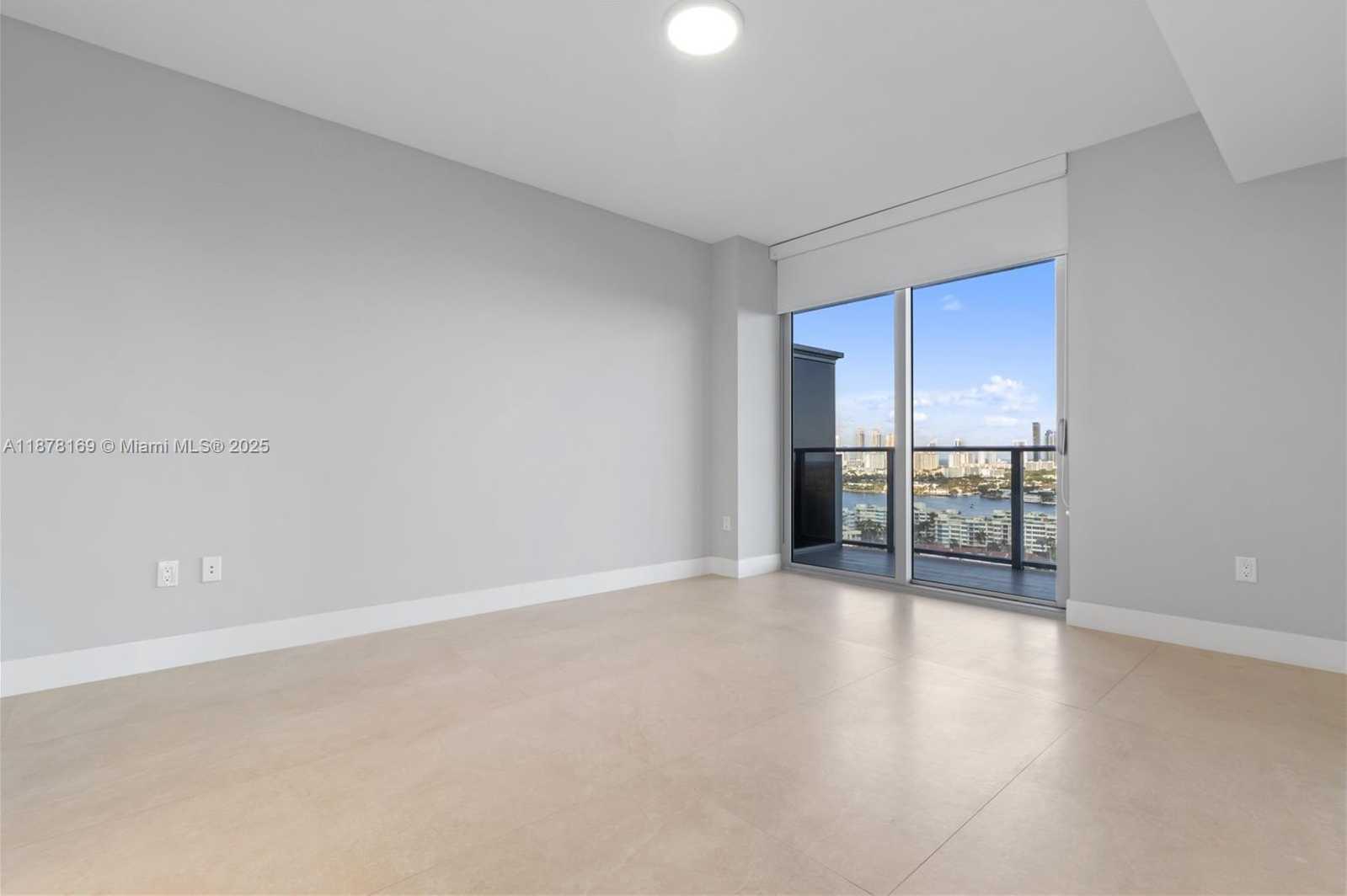 Small Image of 16385 BISCAYNE BLVD #1921, North Miami Beach Number 7