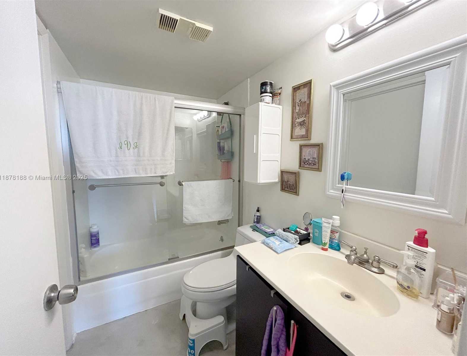 Small Image of 540 BRICKELL KEY DR #811, Miami Number 20