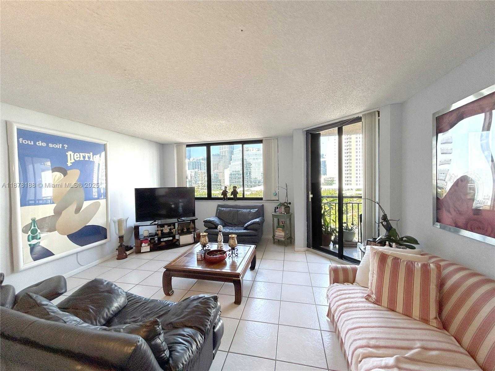Small Image of 540 BRICKELL KEY DR #811, Miami Number 8