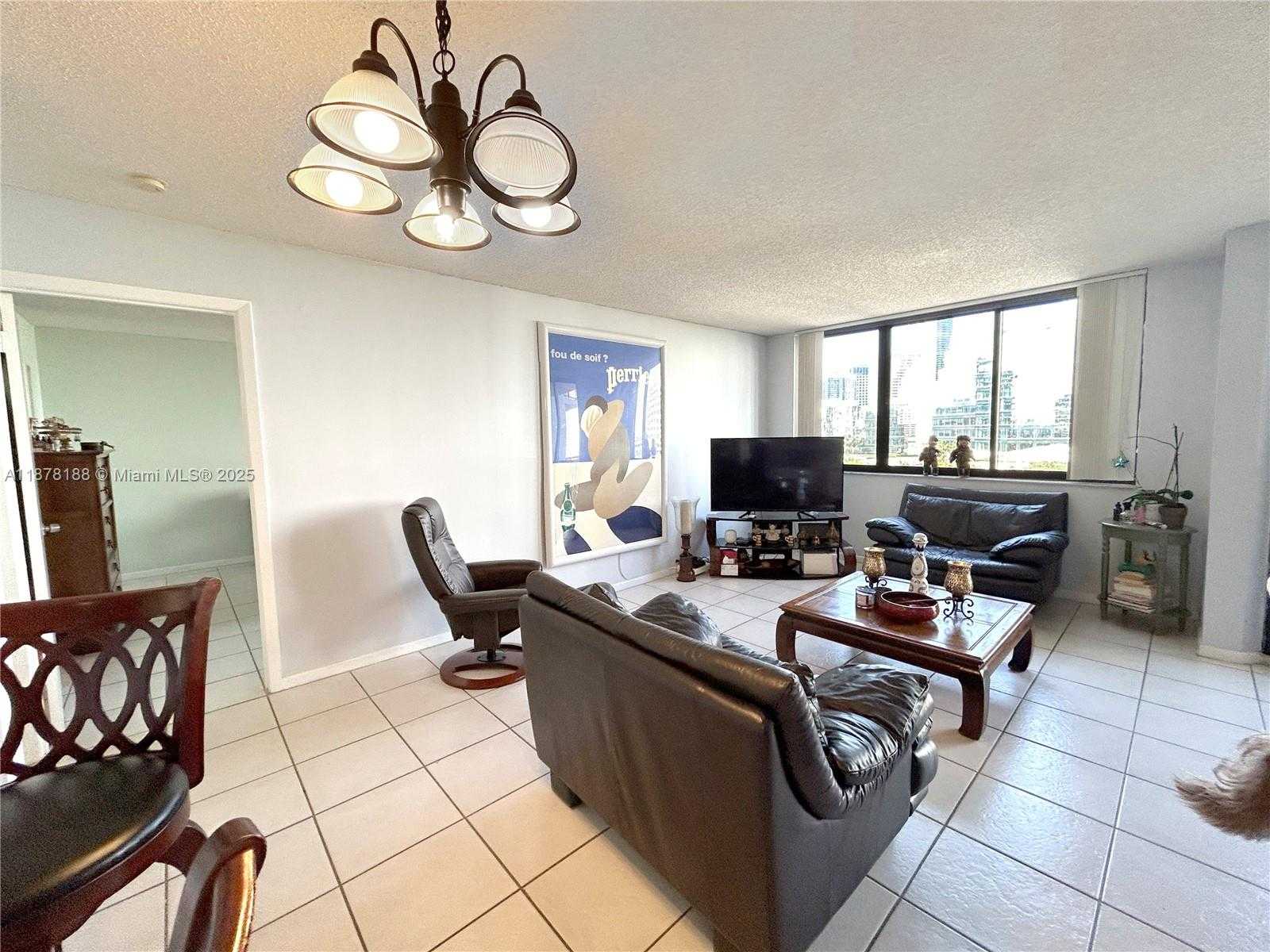 Small Image of 540 BRICKELL KEY DR #811, Miami Number 9