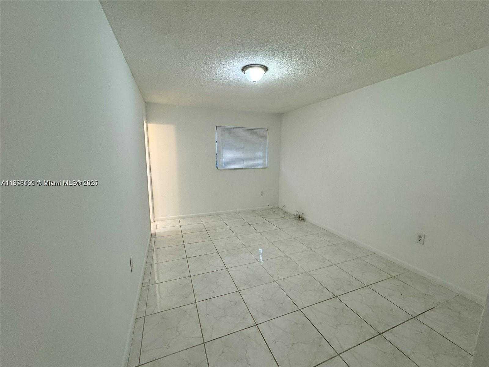 Small Image of 2005 JEFFERSON ST #205, Hollywood Number 10