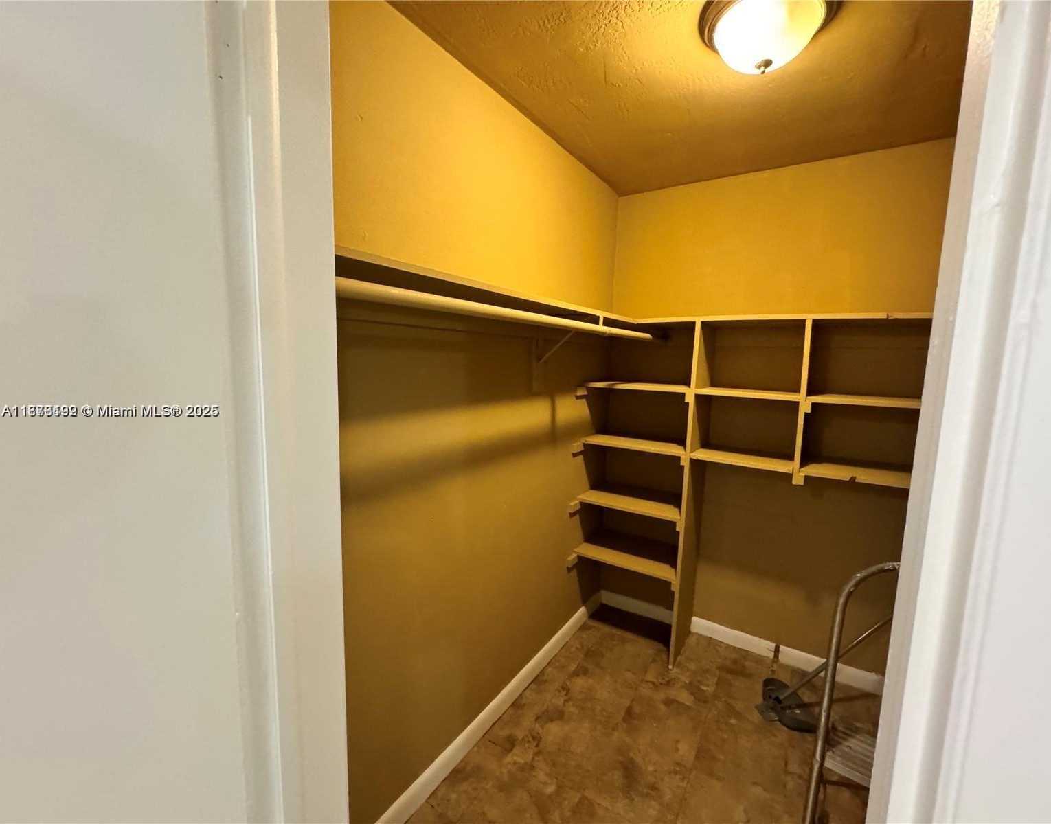Small Image of 2005 JEFFERSON ST #205, Hollywood Number 13