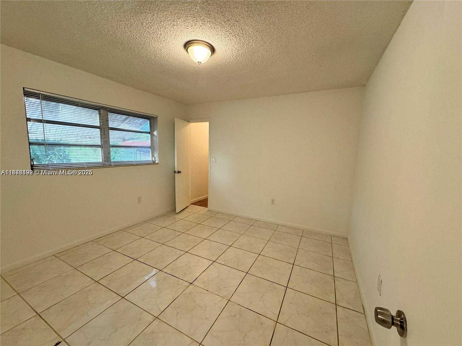 Small Image of 2005 JEFFERSON ST #205, Hollywood Number 14