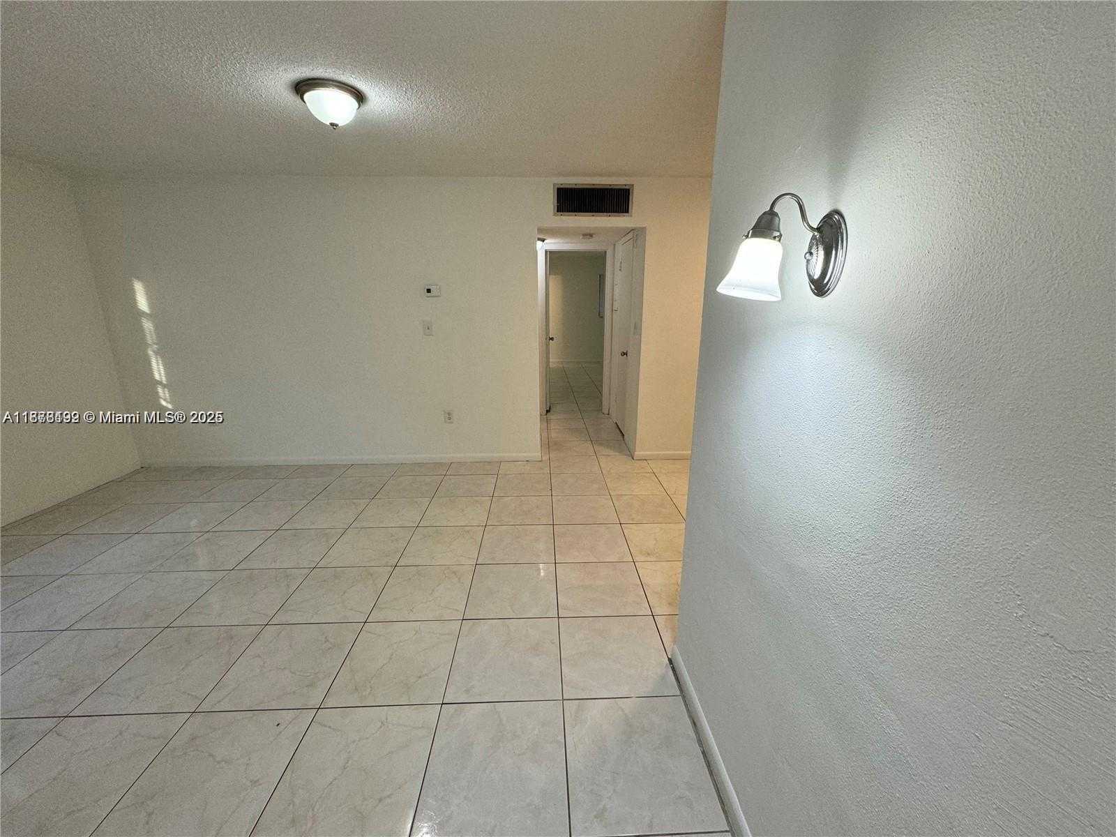 Small Image of 2005 JEFFERSON ST #205, Hollywood Number 4