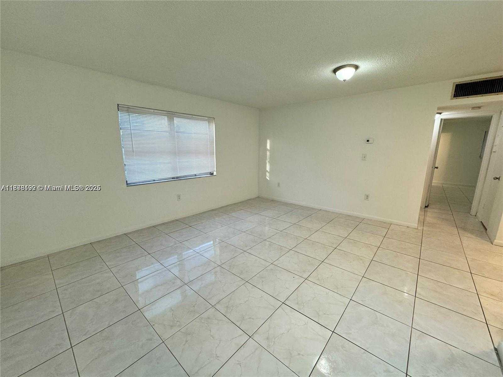Small Image of 2005 JEFFERSON ST #205, Hollywood Number 5
