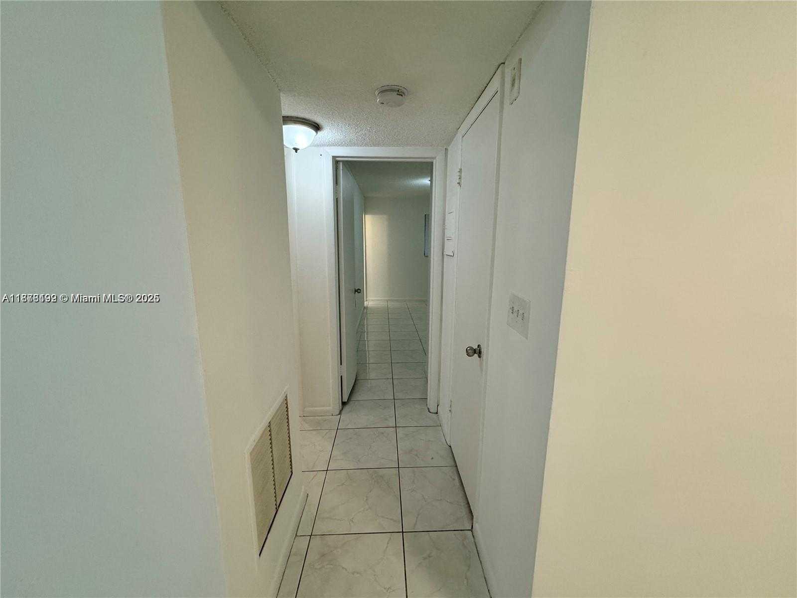 Small Image of 2005 JEFFERSON ST #205, Hollywood Number 7