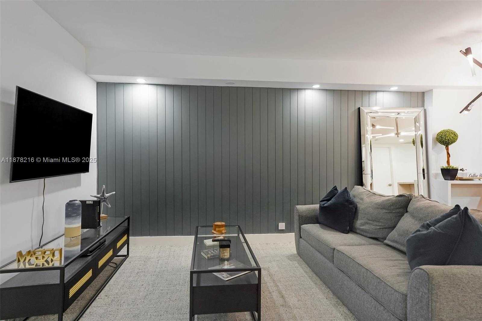 Small Image of 2301 COLLINS AVE #1135, Miami Beach Number 10
