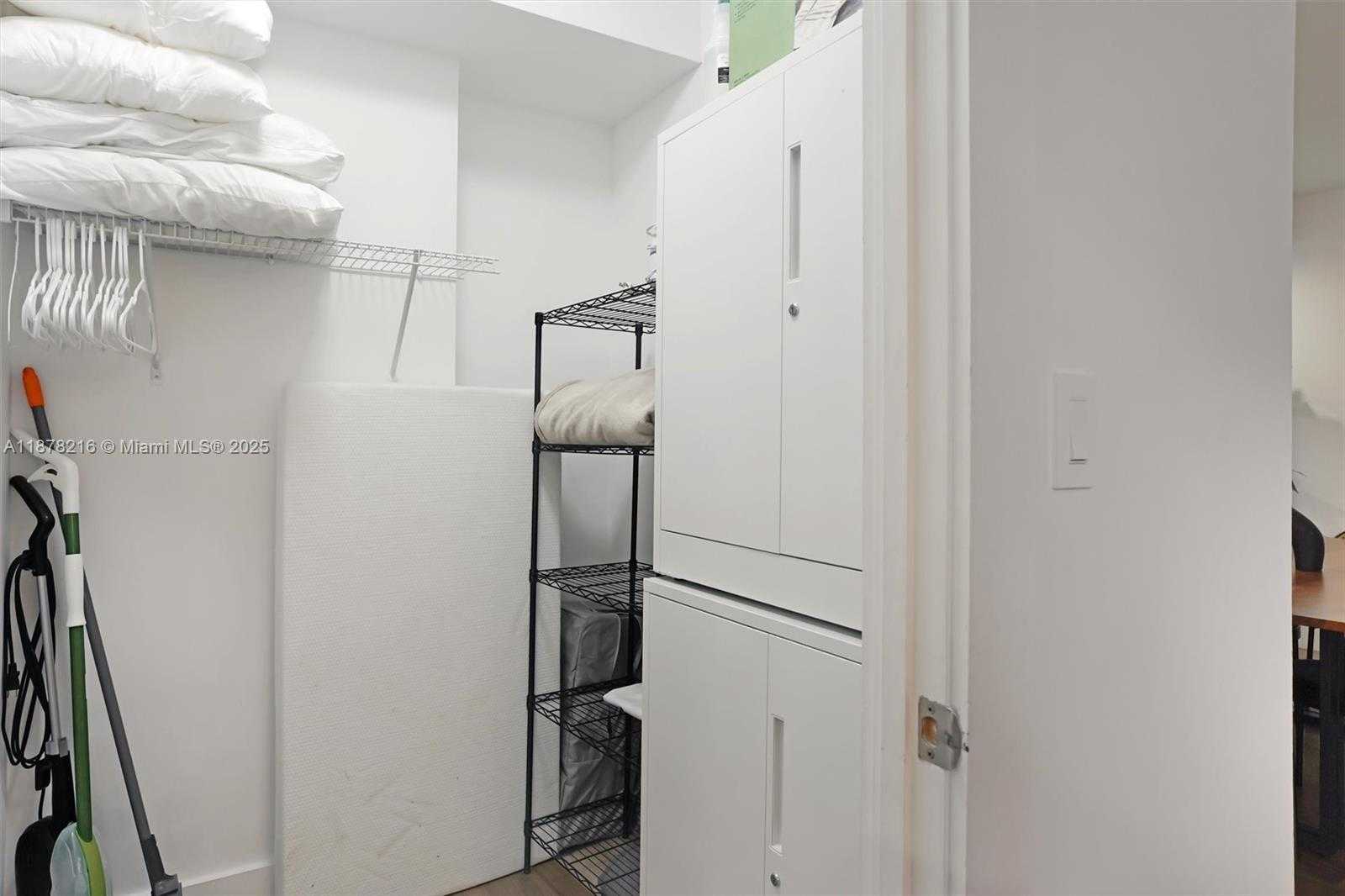 Small Image of 2301 COLLINS AVE #1135, Miami Beach Number 19