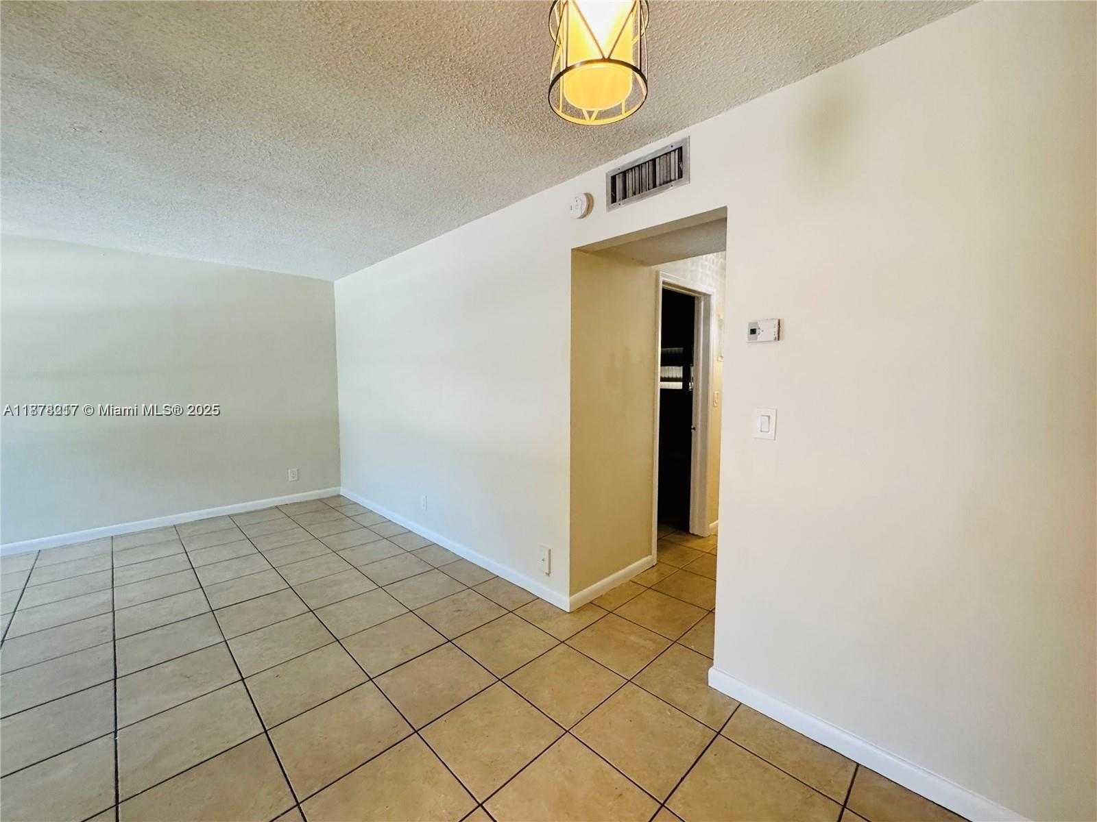 Small Image of 1830 CLEVELAND ST #2, Hollywood Number 10