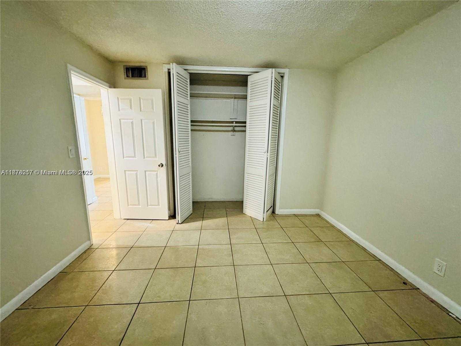 Small Image of 1830 CLEVELAND ST #2, Hollywood Number 13