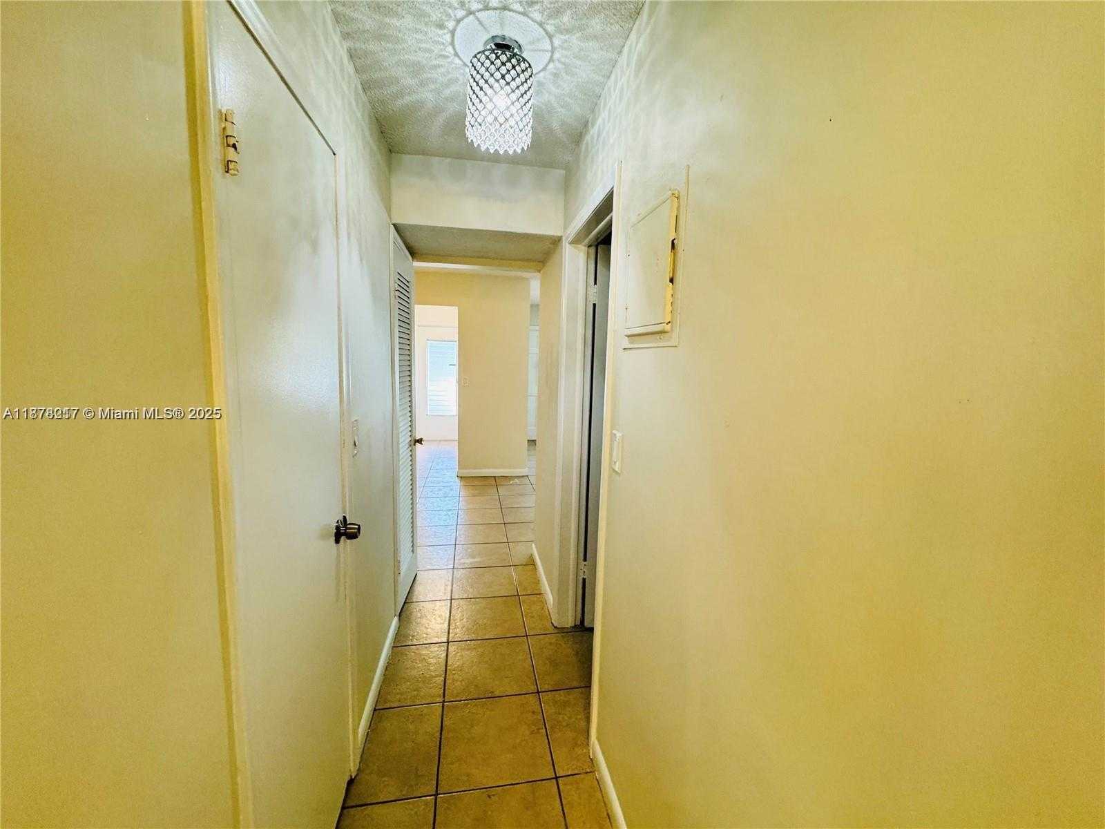 Small Image of 1830 CLEVELAND ST #2, Hollywood Number 17