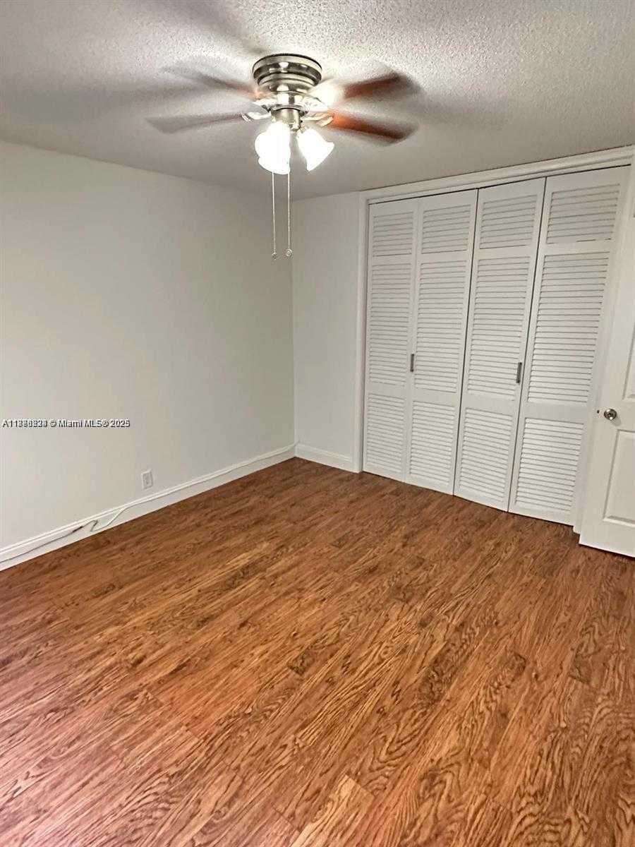 Small Image of 1830 CLEVELAND ST #3, Hollywood Number 12
