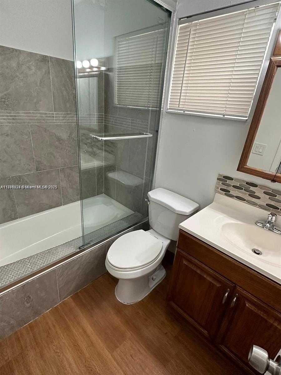 Small Image of 1830 CLEVELAND ST #3, Hollywood Number 20
