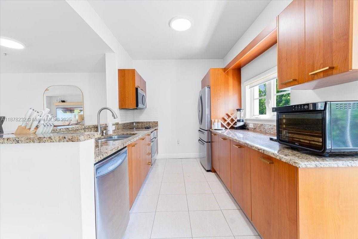 Small Image of 2802 NORTH EAST 184TH TER, Aventura Number 10