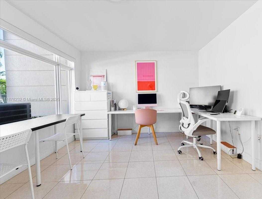 Small Image of 2802 NORTH EAST 184TH TER, Aventura Number 11