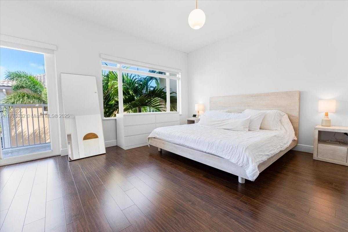 Small Image of 2802 NORTH EAST 184TH TER, Aventura Number 15