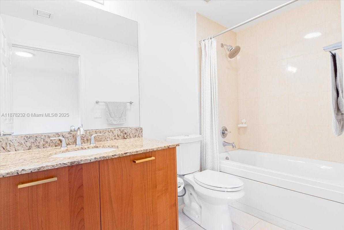 Small Image of 2802 NORTH EAST 184TH TER, Aventura Number 23