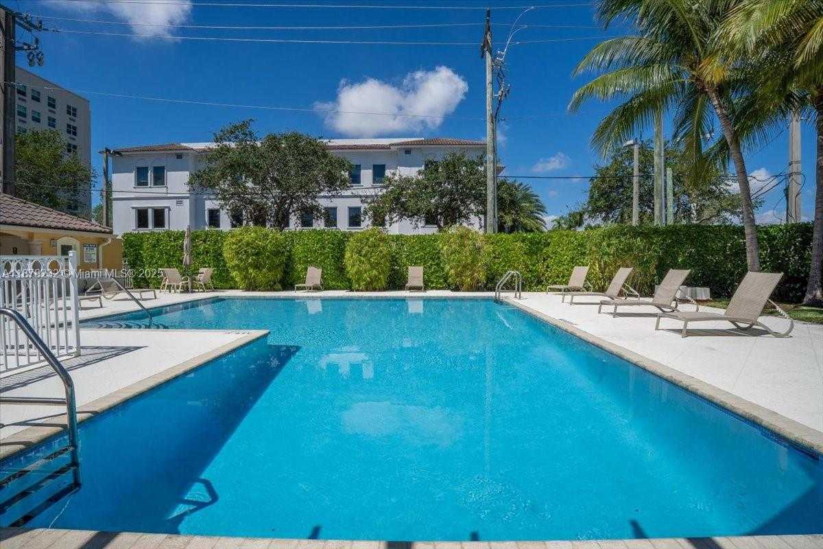 Small Image of 2802 NORTH EAST 184TH TER, Aventura Number 26