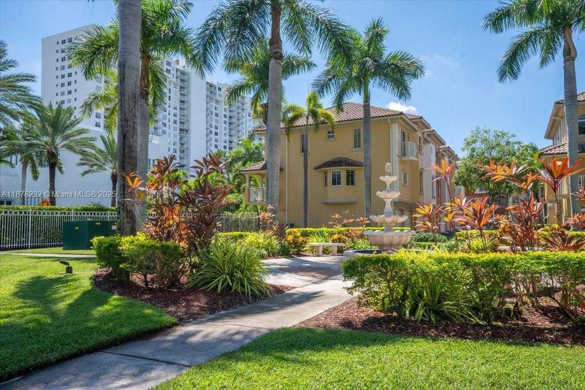 Small Image of 2802 NORTH EAST 184TH TER, Aventura Number 28